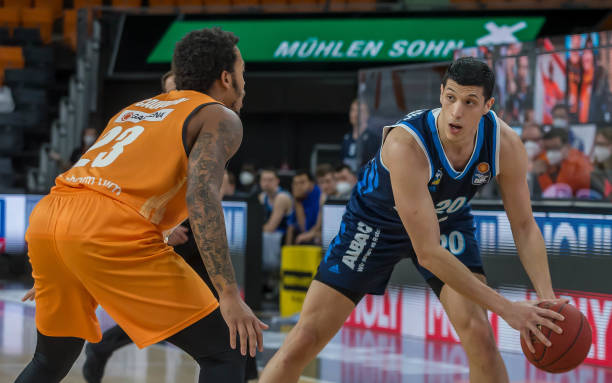 制住对手的 制住对手的