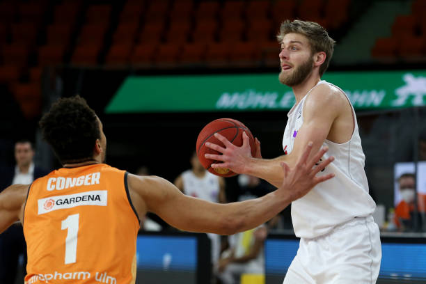 以及弗里克 以及弗里克