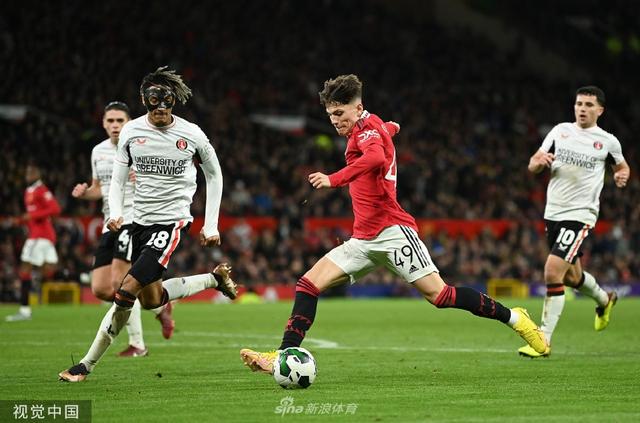 刁钻角度的 刁钻角度的