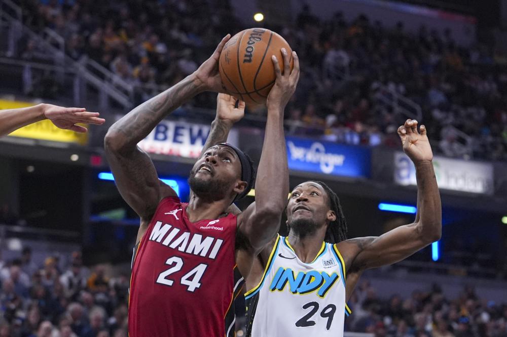 比分差距成 比分差距成